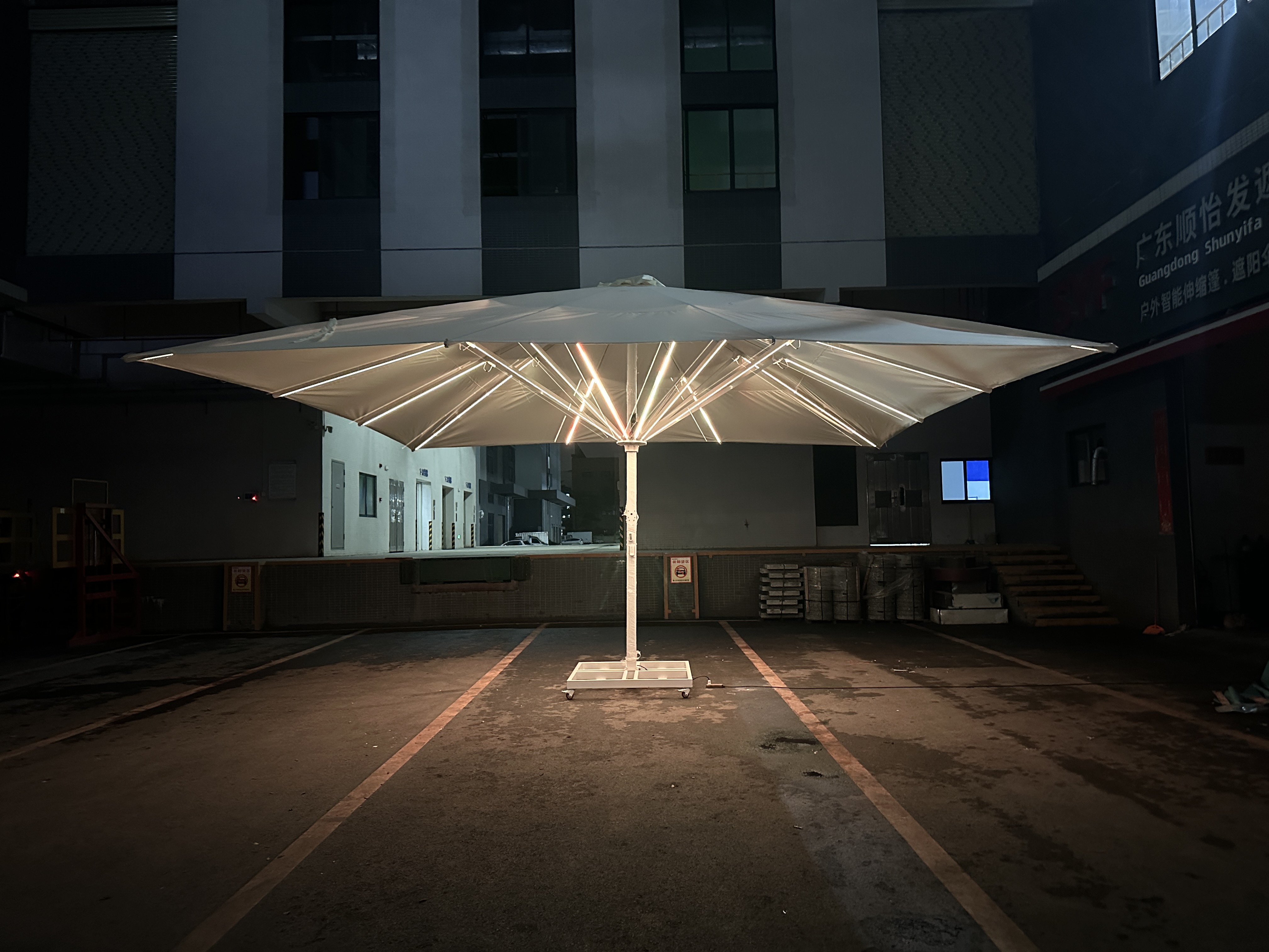 7M Outdoor Furniture LED Umbre - đánh giá và giá Outdoor Furniture Supplier